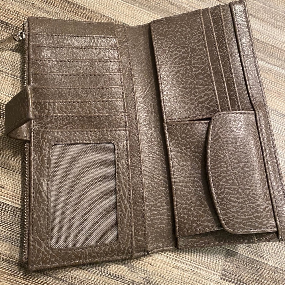 Matt & Nat vegan wallet ** SOLD **